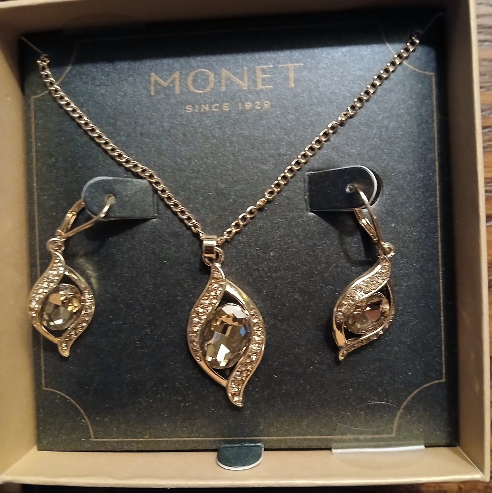 Monet necklace and earrings